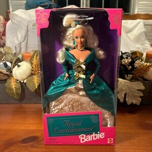 Royal Enchantment Barbie Green 1995 #14010 NRFB